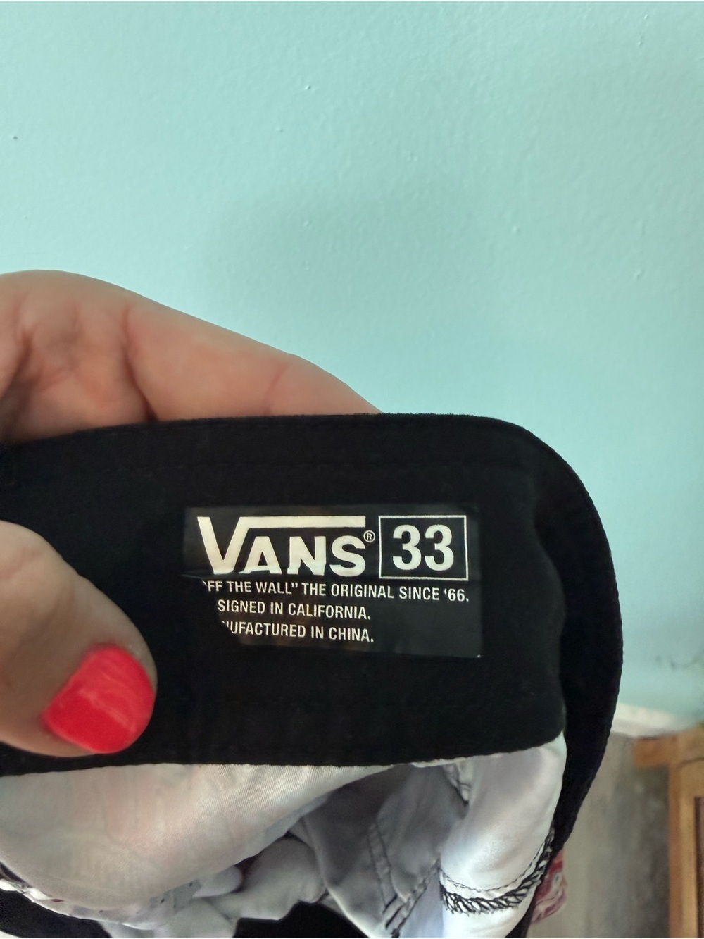 Vans Red, Black & White Logo Patch Swim Trunks Board Shorts Sise 33 - Picture 12 of 12